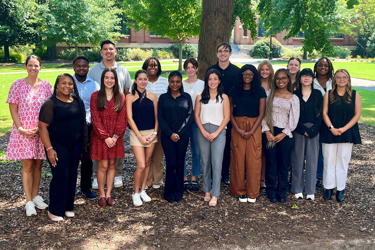 VP Jill Walton meets with Georgia Commitment Scholarship Ambassadors, recipients of a GCS who volunteer at campus events.