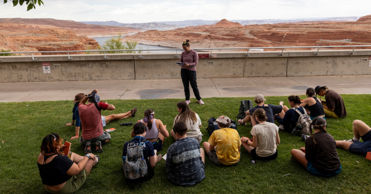 photo of ecology students in outdoor class