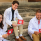 photo of vet med students reading their notes of encouragement