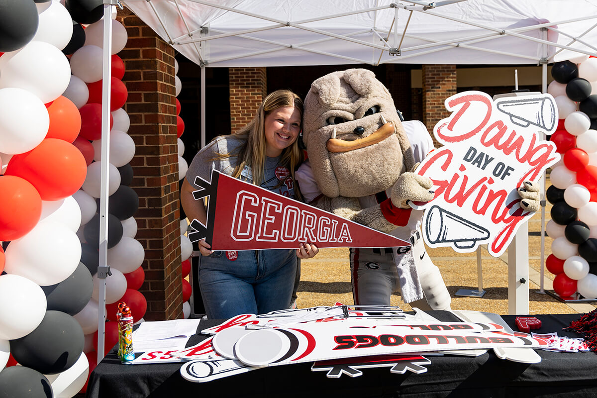 2023 Dawg Day of Giving event at Tate Plaza. (Photo by Chamberlain Smith/UGA)